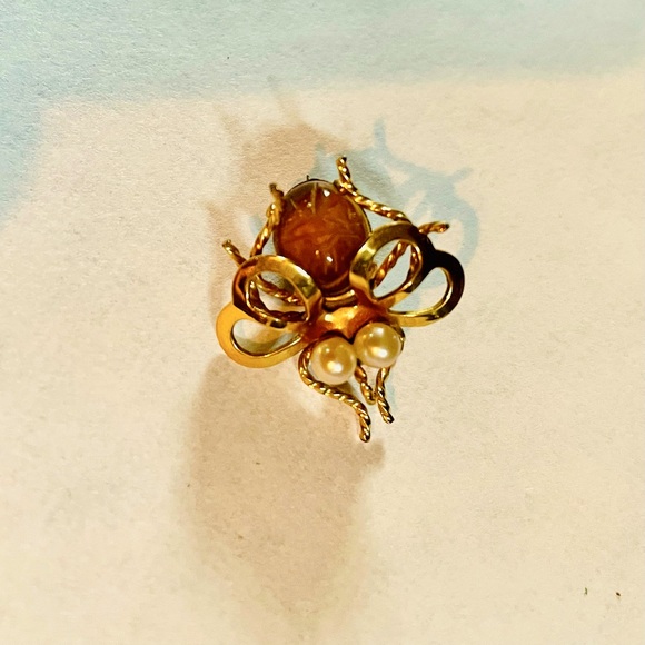 Vintage Tiny Winged Insect Bug 12K GF Cultured Pearl Tiger Eye Brooch. - Picture 1 of 5